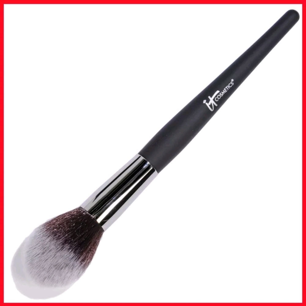 Set of two- IT cosmetics brushes #14